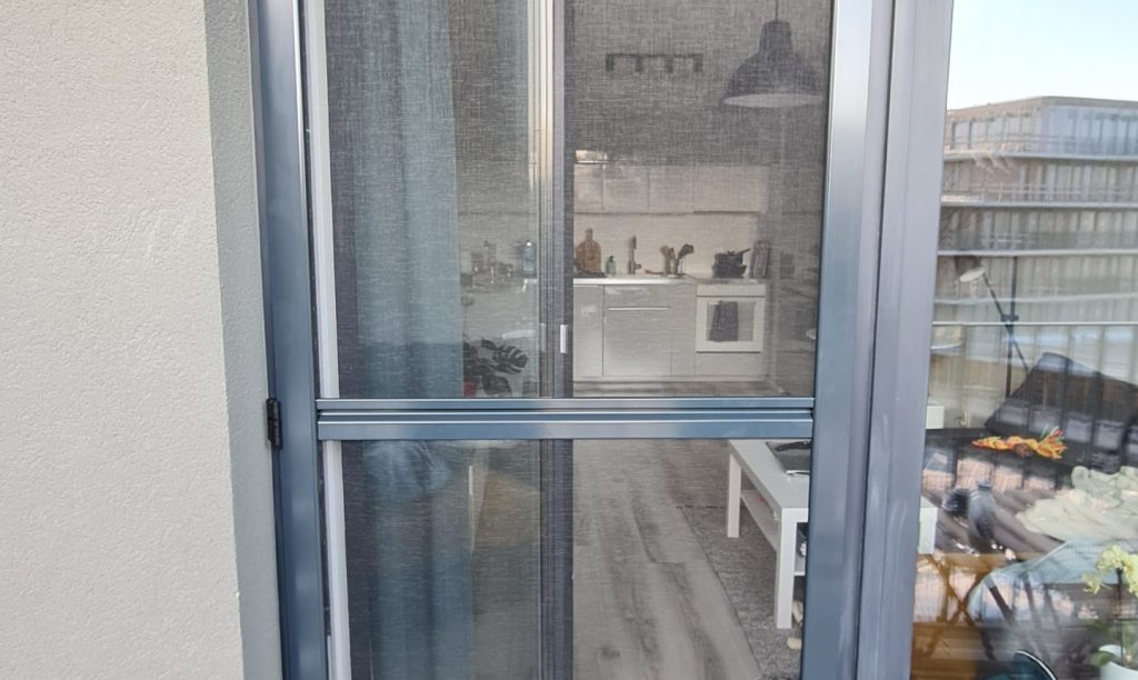 Dverová sieť proti hmyzu Lux