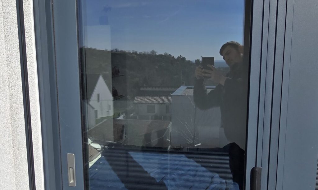 Plisé sieť proti hmyzu na terasových posuvných dverách