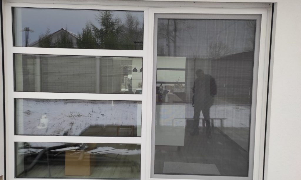 Moderná posuvná sieť proti hmyzu v hliníkovom ráme