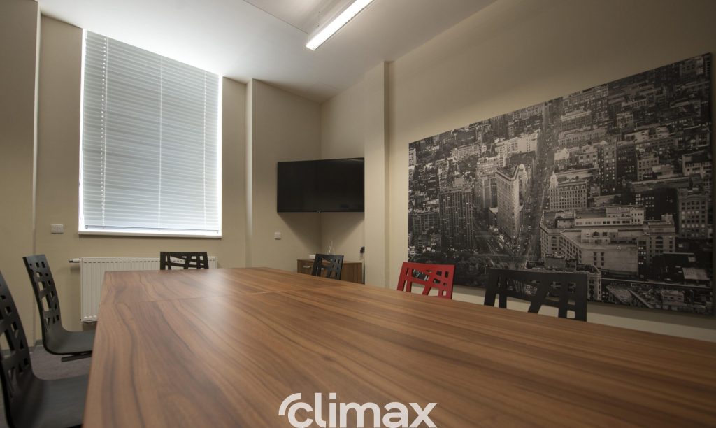 Hliníkové žalúzie 50 mm v interiéri